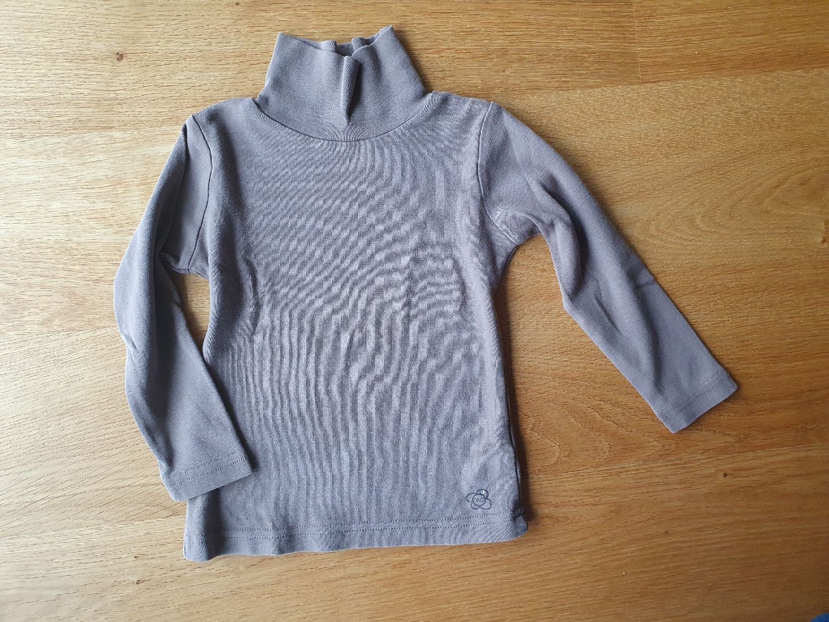 Pullover & Sweatshirts: Rollkragen Shirt Gr. 98 – Gebraucht aus Villars-sur-Glâne von richardette