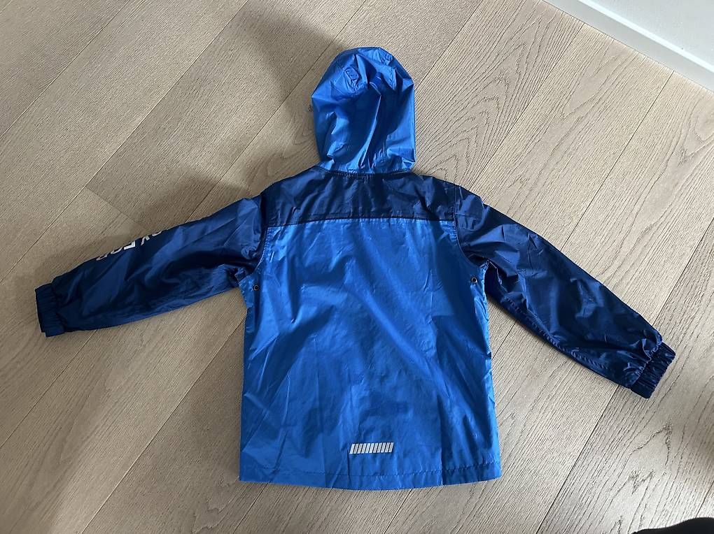 Giacche & Cappotti: Wind-/ Regenjacke Gr. 122/128 – Usato da Glattpark(Opfikon) venduto da humanpro 2
