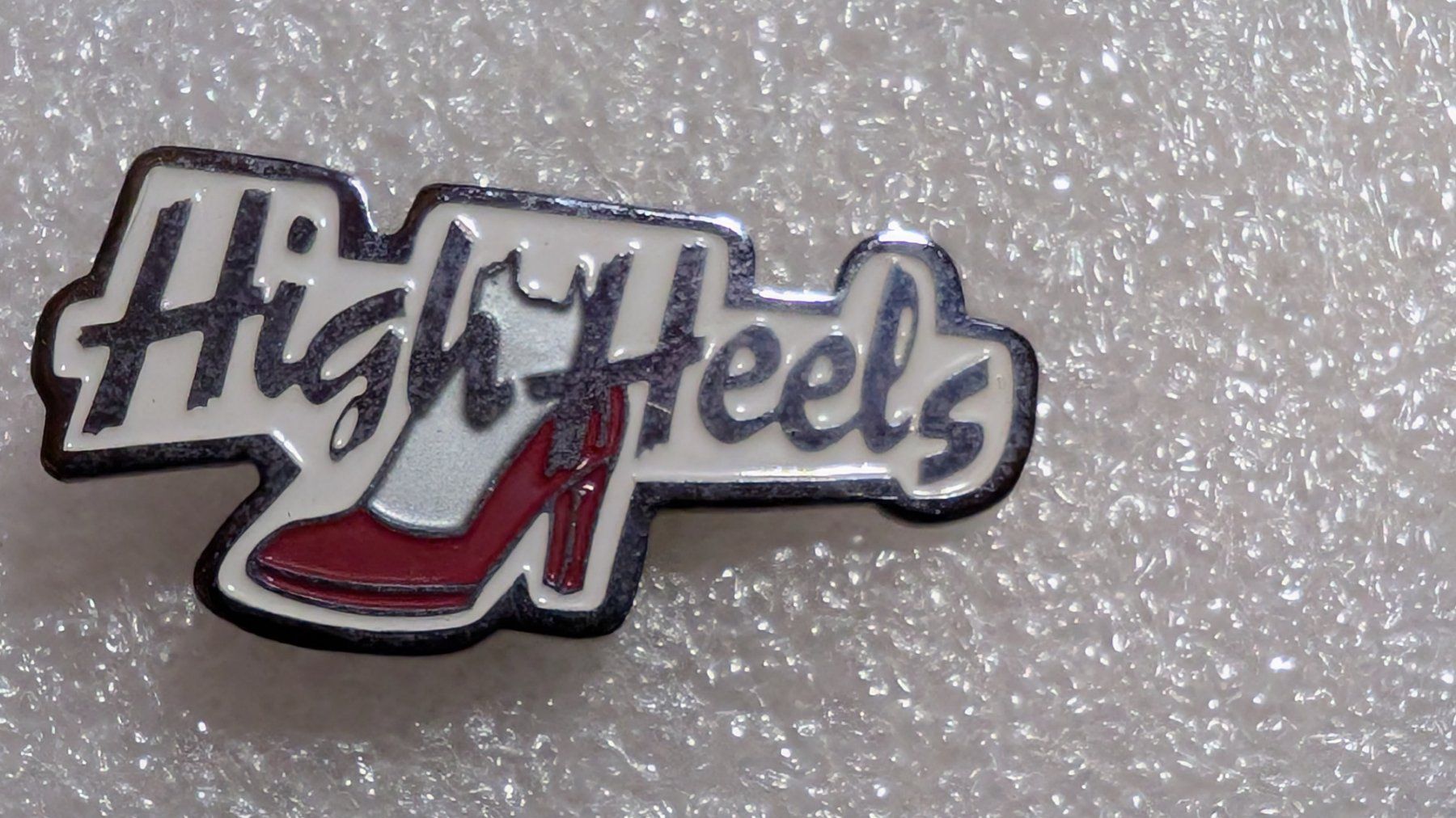 Placchette & Badge: Ansteckpin 271: High Heels – Usato da Oppligen venduto da Pin-Fall-Shop