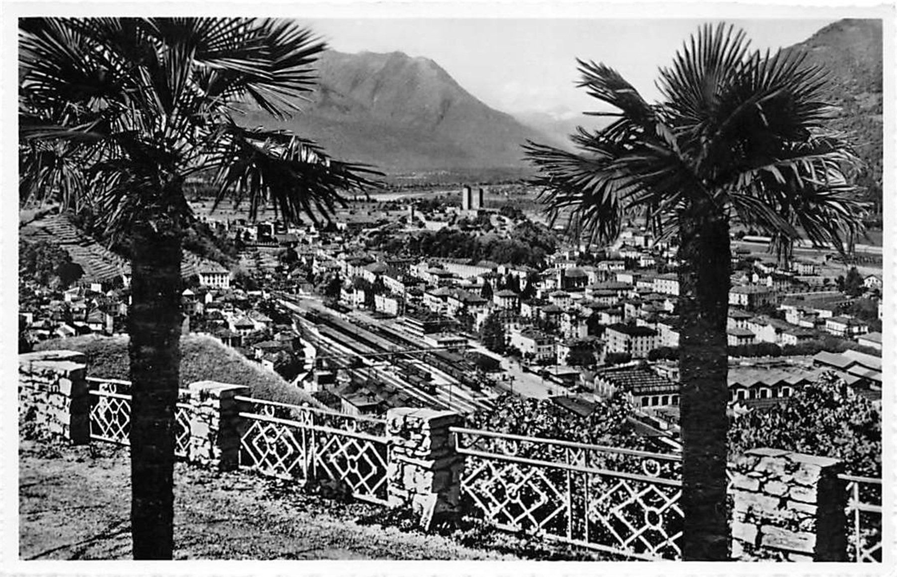 Cartes postales: Bellinzona, Panorama – D'occasion à Ottikon b.Kemptth. par Neptun1974