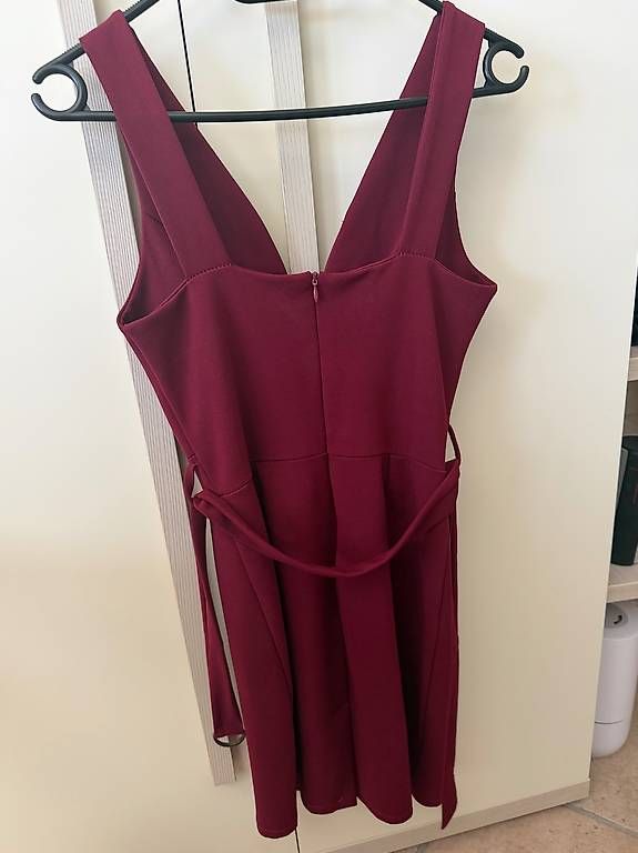 Vestiti: Vestito donna bordeaux – Usato da Zürich venduto da ame_j5mq 2