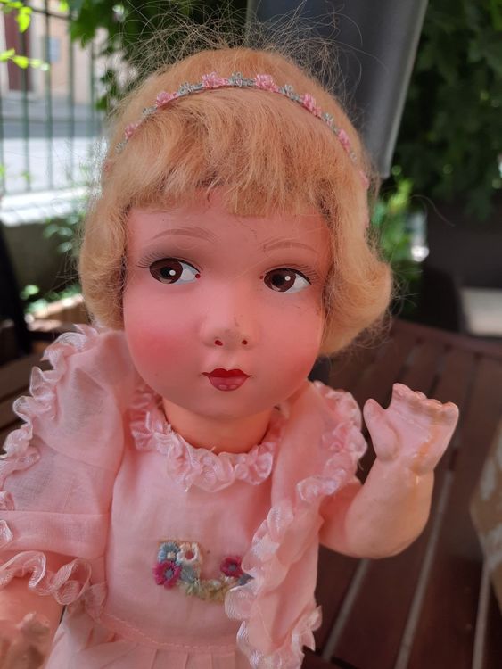 Poupée en porcelaine des années 1940 - France