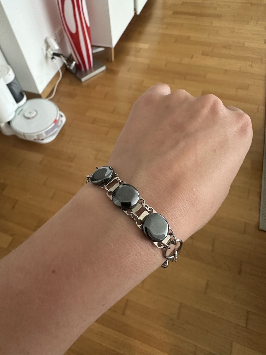 Armbänder & -reifen: Hämatit-Armband  – Gebraucht aus Oensingen von Shellybubble1 2