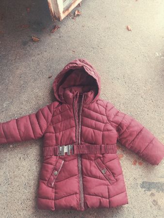 Manteau d'hiver Palomino rouge foncé taille 92 bon état
