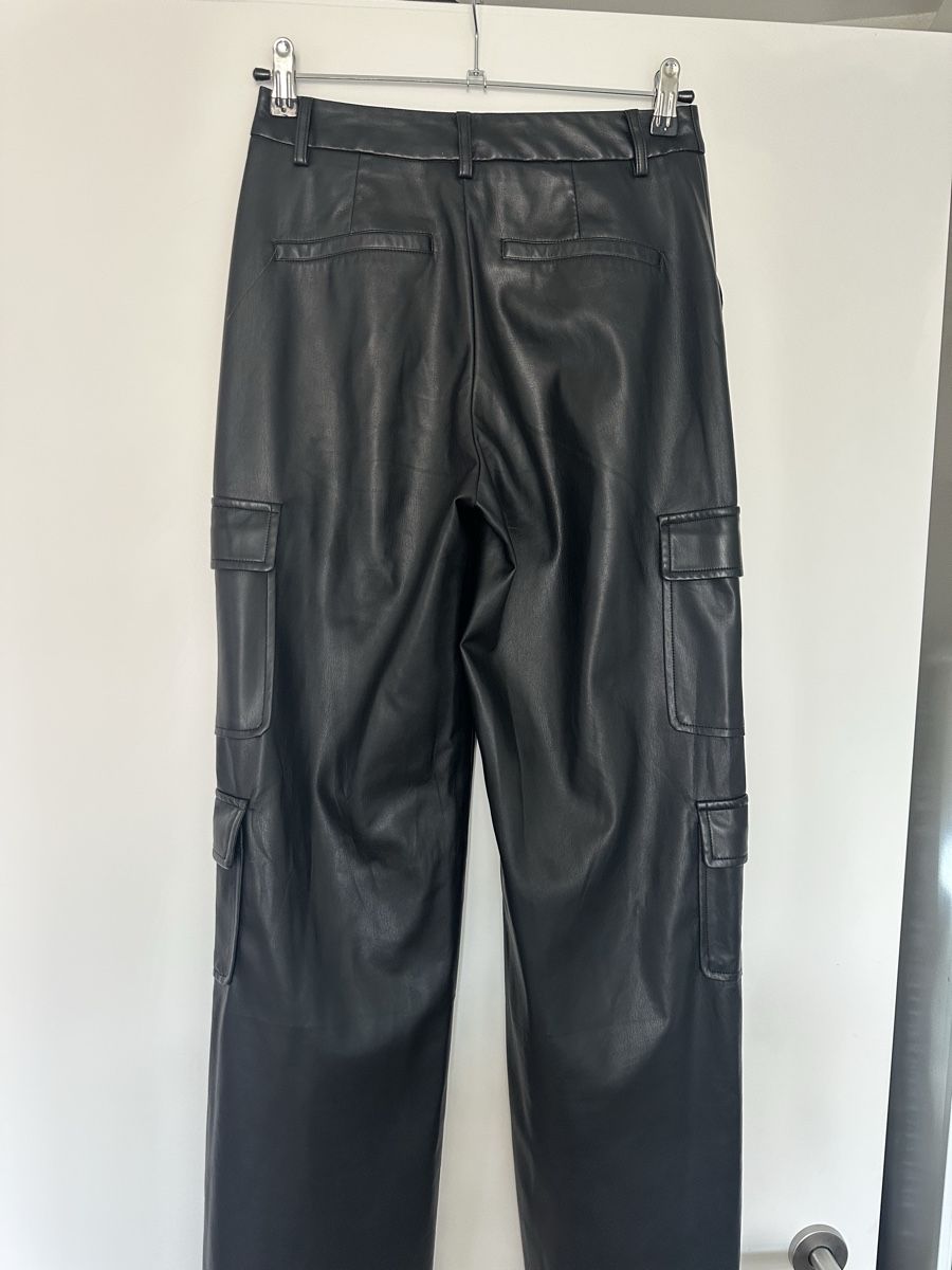 Stradivarius Pantaloni: Stradivarius leather pants S 36 – Usato da Glattbrugg venduto da reni_dbr 1