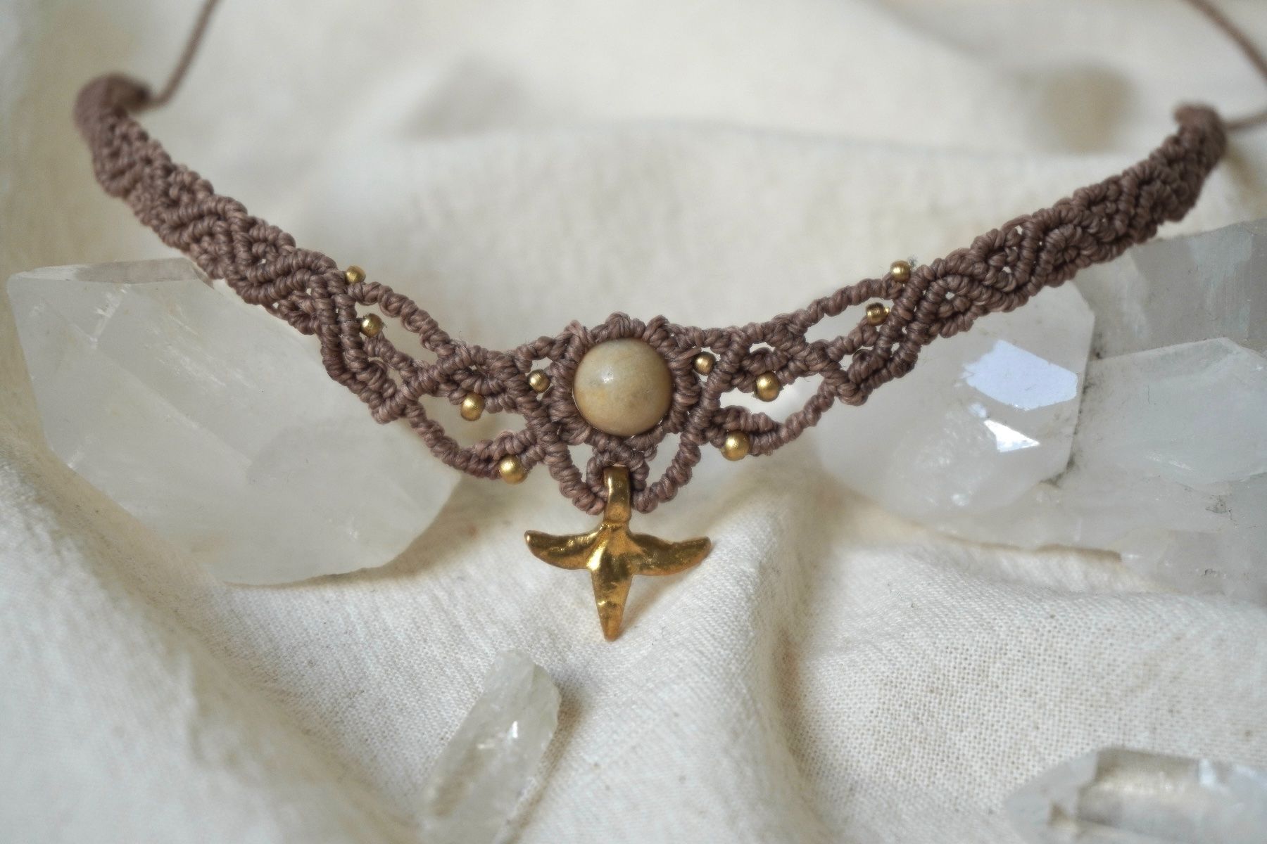 Catenine: nexa - Makramee Choker-Halskette - Personalisierbar – Nuovo (secondo la descrizione) da Heerbrugg venduto da R.St27