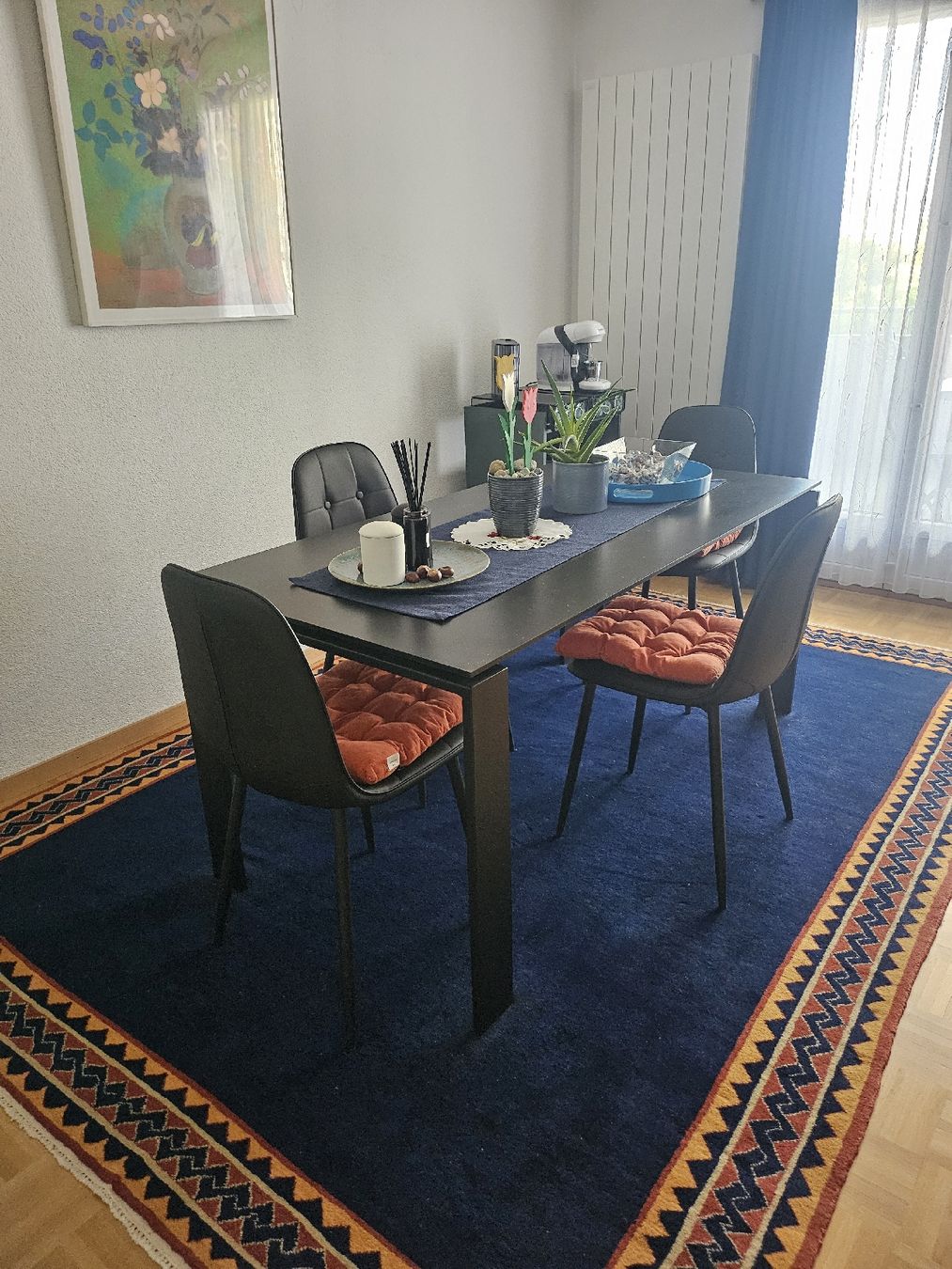 Livique Chaises: à vendre 6 chaises de salle à manger – D'occasion à Biel/Bienne par MOUSTIQUE11