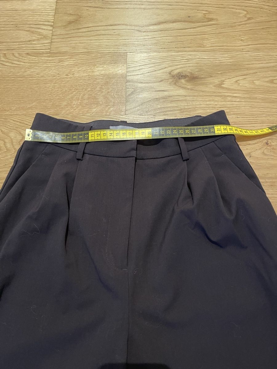H&M Pantaloni: Dunkelbraune Anzughose Gr. 36, figurbetont, – Usato da Bremgarten AG venduto da arl_8nbf 2