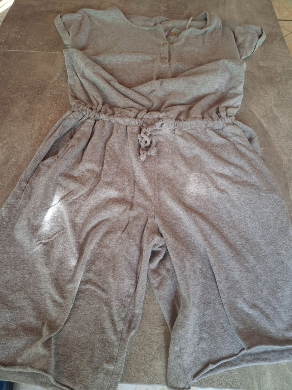 Jumpsuits: Combinaison short taille 36/38 marque Esmara 95% coton – Gebraucht aus Villiers von san_jn5w 6