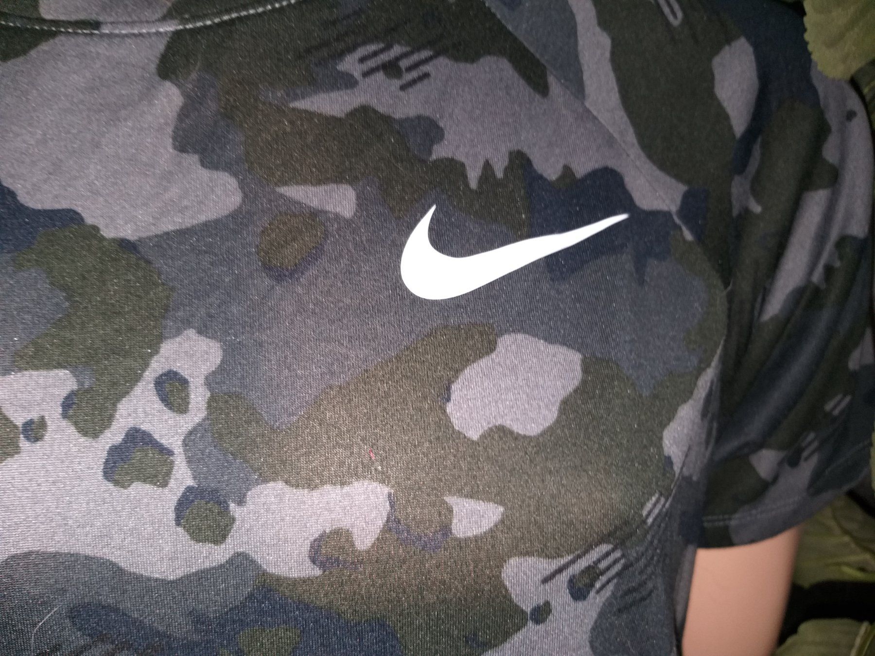 Nike T-shirt: T-Shirt NIKE  Taille / Grosse M – Usato da Cossonay-ville venduto da Super-Price-Quality 2