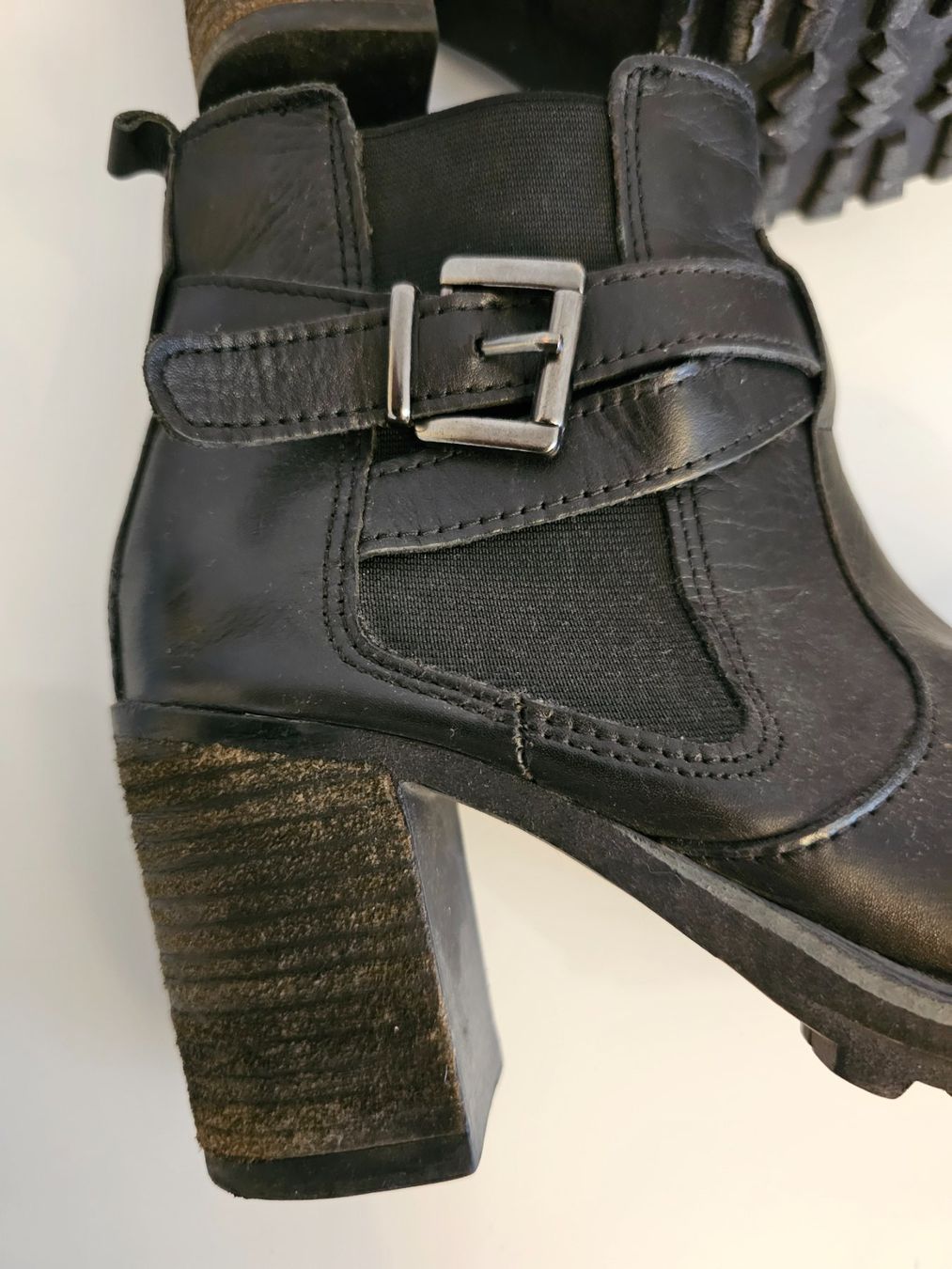 Scarpe da donna: Schwarze Stiefeletten, Gr.37 – Usato da Birr venduto da V-K 4