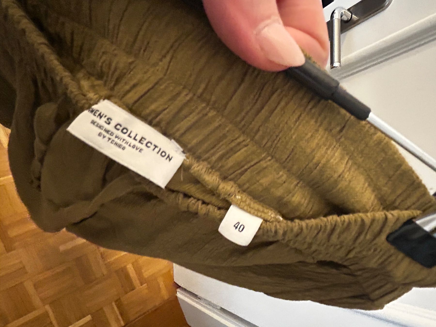 Tchibo Pantaloni: Tchibo Stoff-Hose: Gr. 40, khaki – Usato da Basel venduto da Interstellar85 4