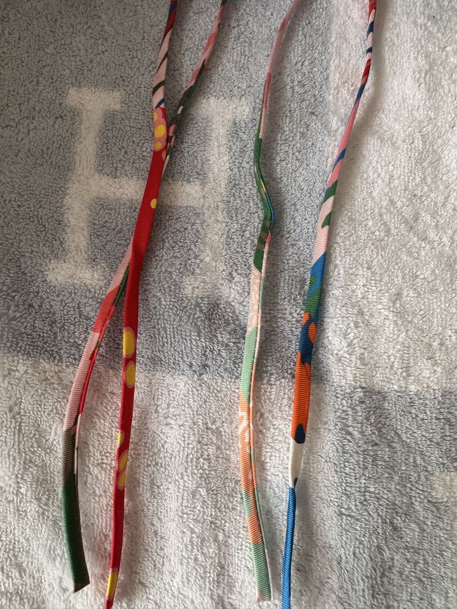 Hermès Haarschmuck: Hermès 2 liens Twilly spaghettis 54cm chacun  – Neu (gemäss Beschreibung) aus Genève von Allisgood 2