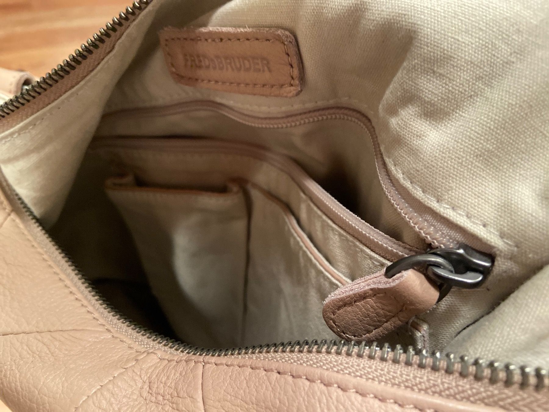 Borse da donna: FREDsBRUDER Ledertasche Pouder-Rosa – Nuovo (secondo la descrizione) da Klingnau venduto da jazz065 7