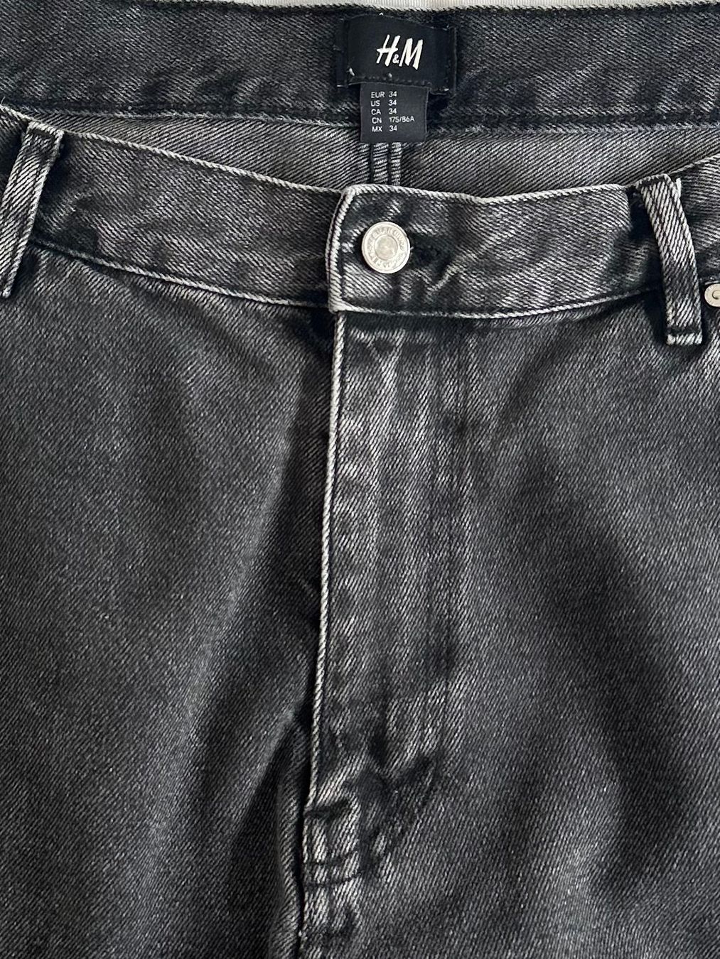 H&M Jeans: Jean noir H&M – Usato da Lausanne venduto da chiclettecannelle 1