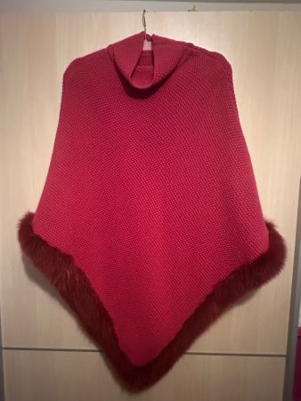 Warmer Poncho, pink mit Pelzrand, wie neu!