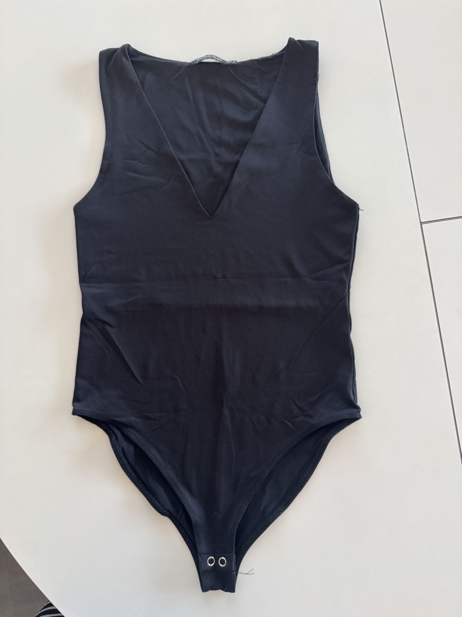 Stradivarius Top: Body schwarz Grösse S Stradivarius – Usato da Arbon venduto da leu_g29t