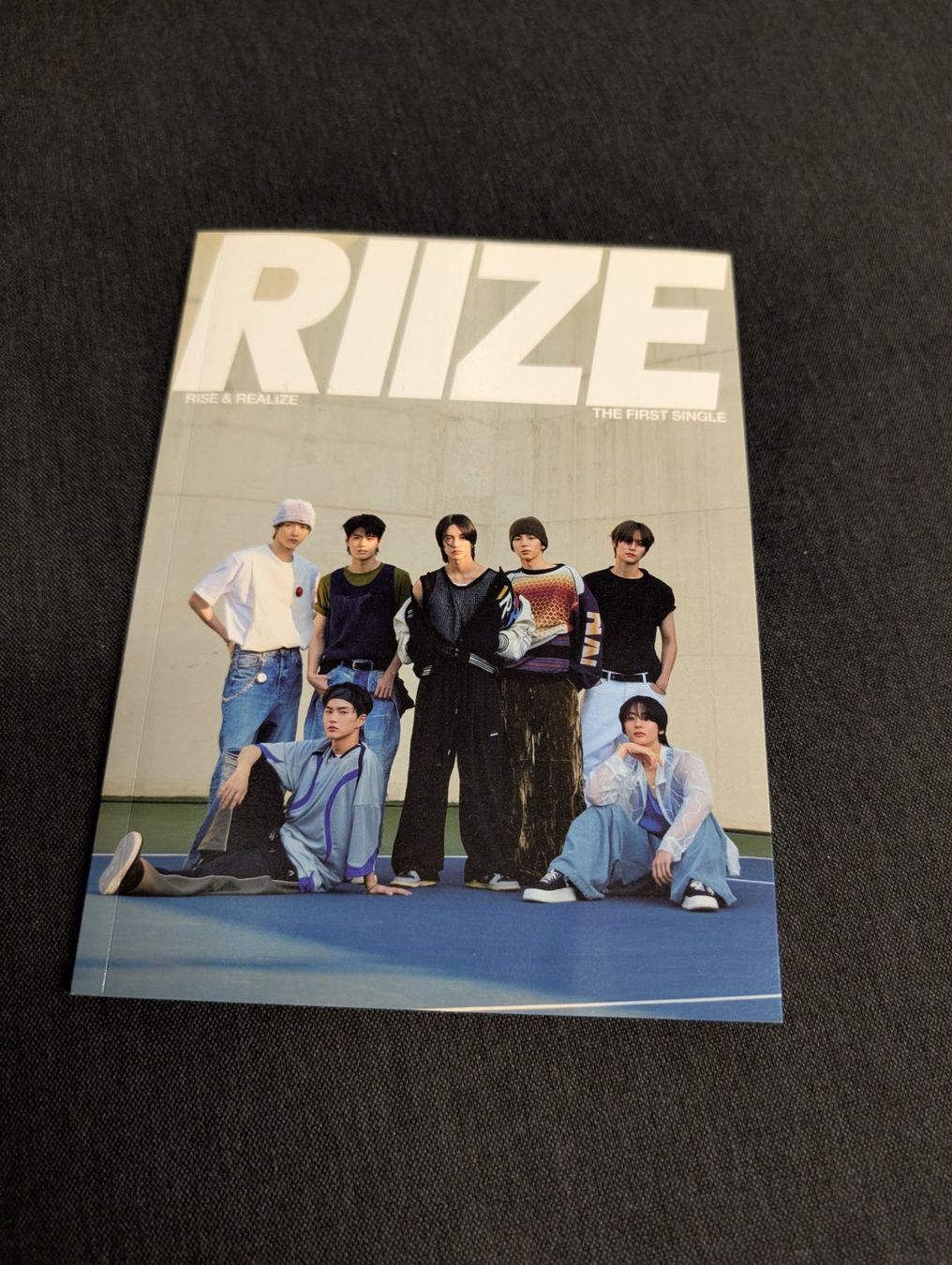 CDs: Riize the first single Rise & Realize album – Gebraucht aus Giubiasco von Ticinerd