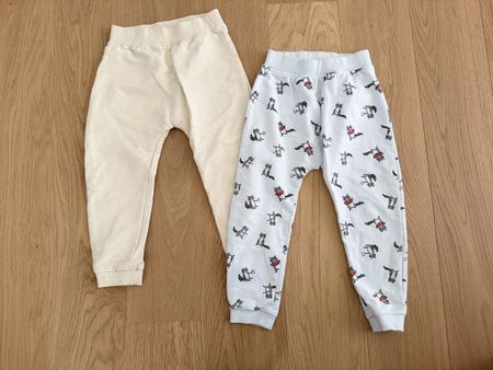 2x Hose Gr. 98/104