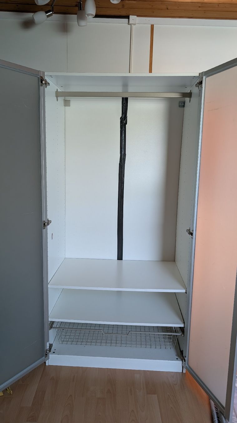 Ikea Armadi: Pax Schrank – Usato da Gipf-Oberfrick venduto da BenjaminUl 1