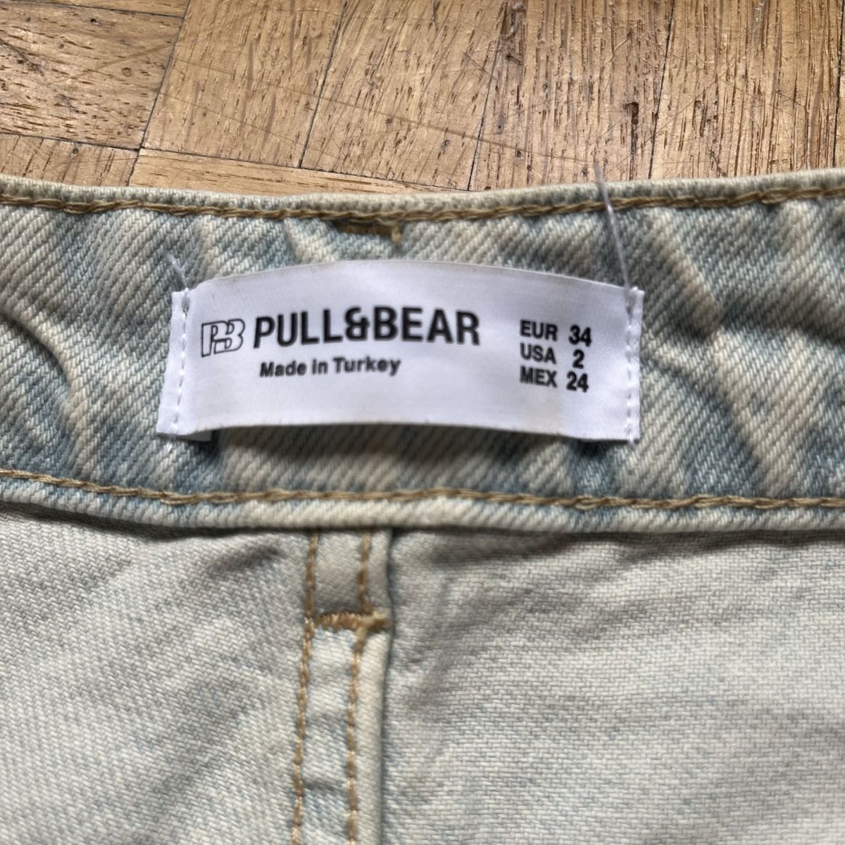 Pull&Bear Jeans: Jean taille basse Pull&Bear acid washed taille 34 – Usato da Vevey venduto da jul_xh6s 2