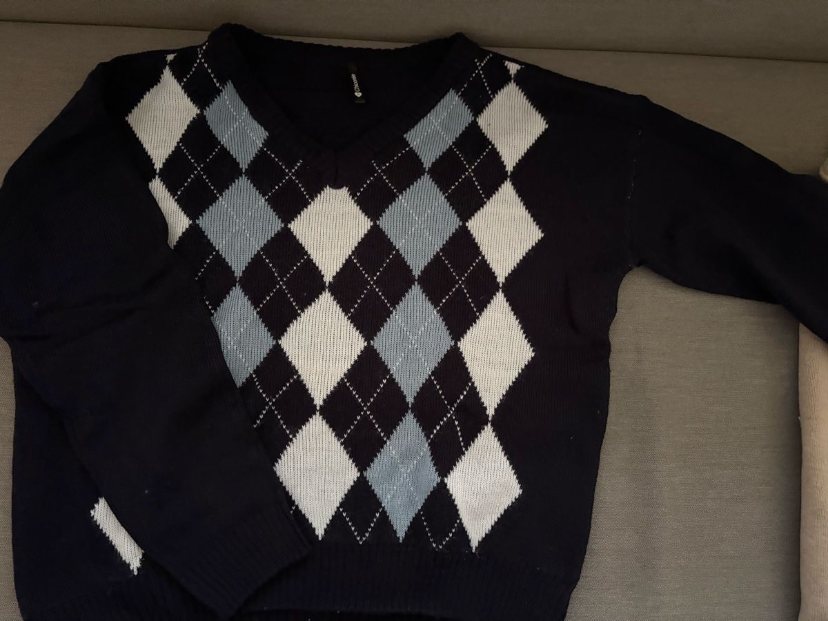 Pullover & Sweatshirts: 3 x V-Ausschnittpullover – Neu (gemäss Beschreibung) aus Allschwil von basilea017 3