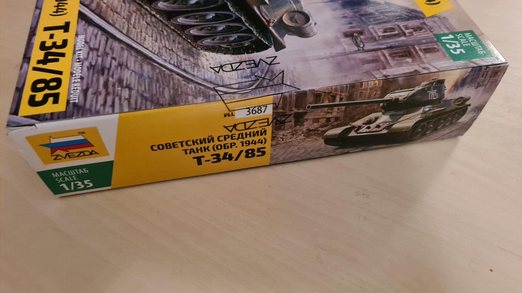 Modellbausätze & Standmodelle: 1:35 T-34/85 - Zvezda 3687 – Neu und originalverpackt aus Bassersdorf von  1