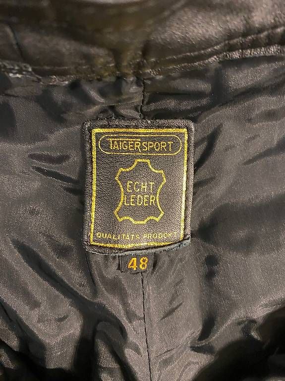 Pantalons: Lederhose Grösse 48 – D'occasion à Wettingen par Maprau9 1