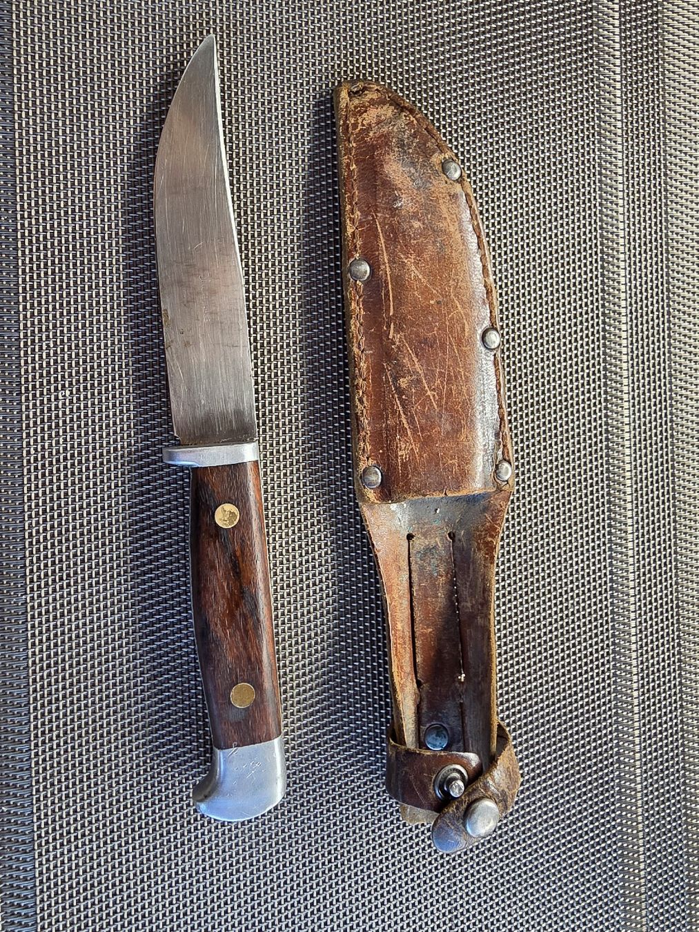 Accessori: Messer mit Lederscheide Holzgriff Gebrauchter Zustand – Usato da Wil SG venduto da Frank.Kunst-Uhren