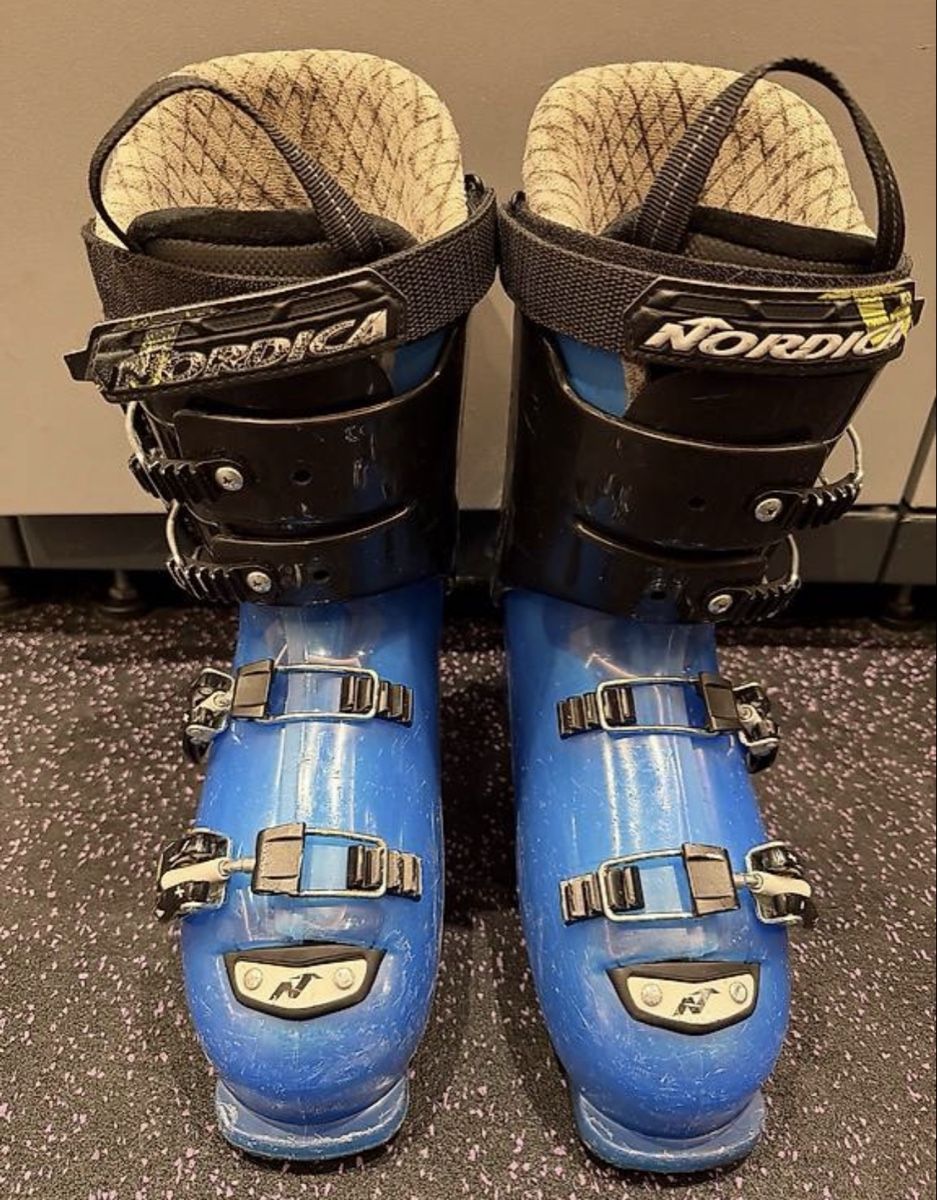 Nordica Scarpe da uomo: Nordica Skischuhe – Usato da Tennwil venduto da Zaylaaa