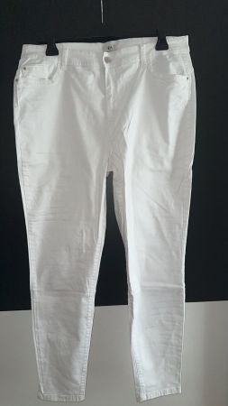 Jeans weiss Grösse 44 NEU