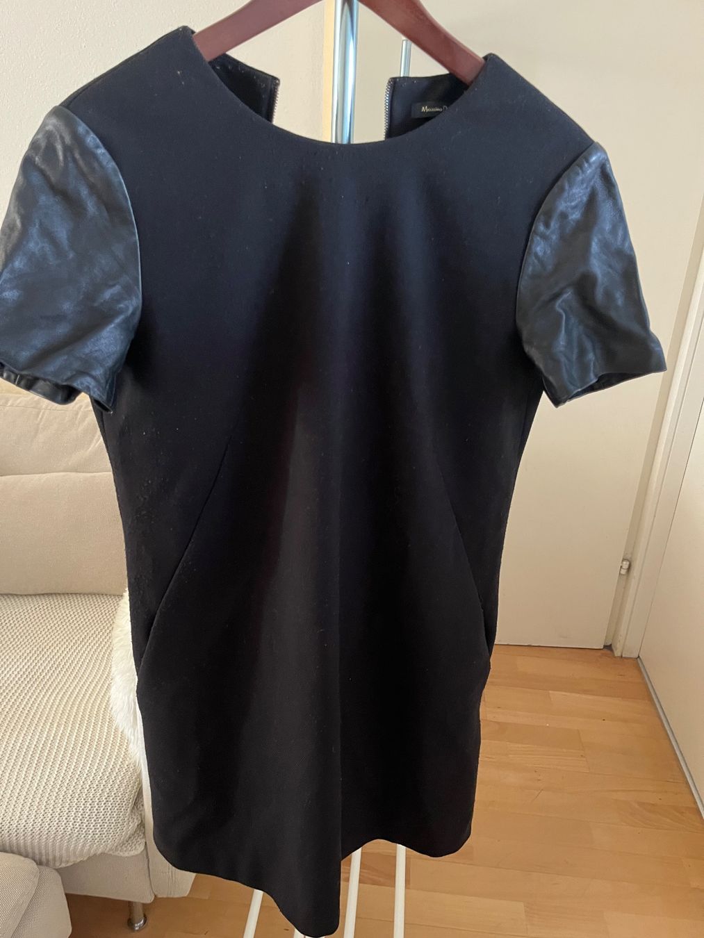 Massimo Dutti Vestiti: Massimo Dutti Kleid, schwarz, Gr. 38, – Usato da Zürich venduto da Jocki02 5