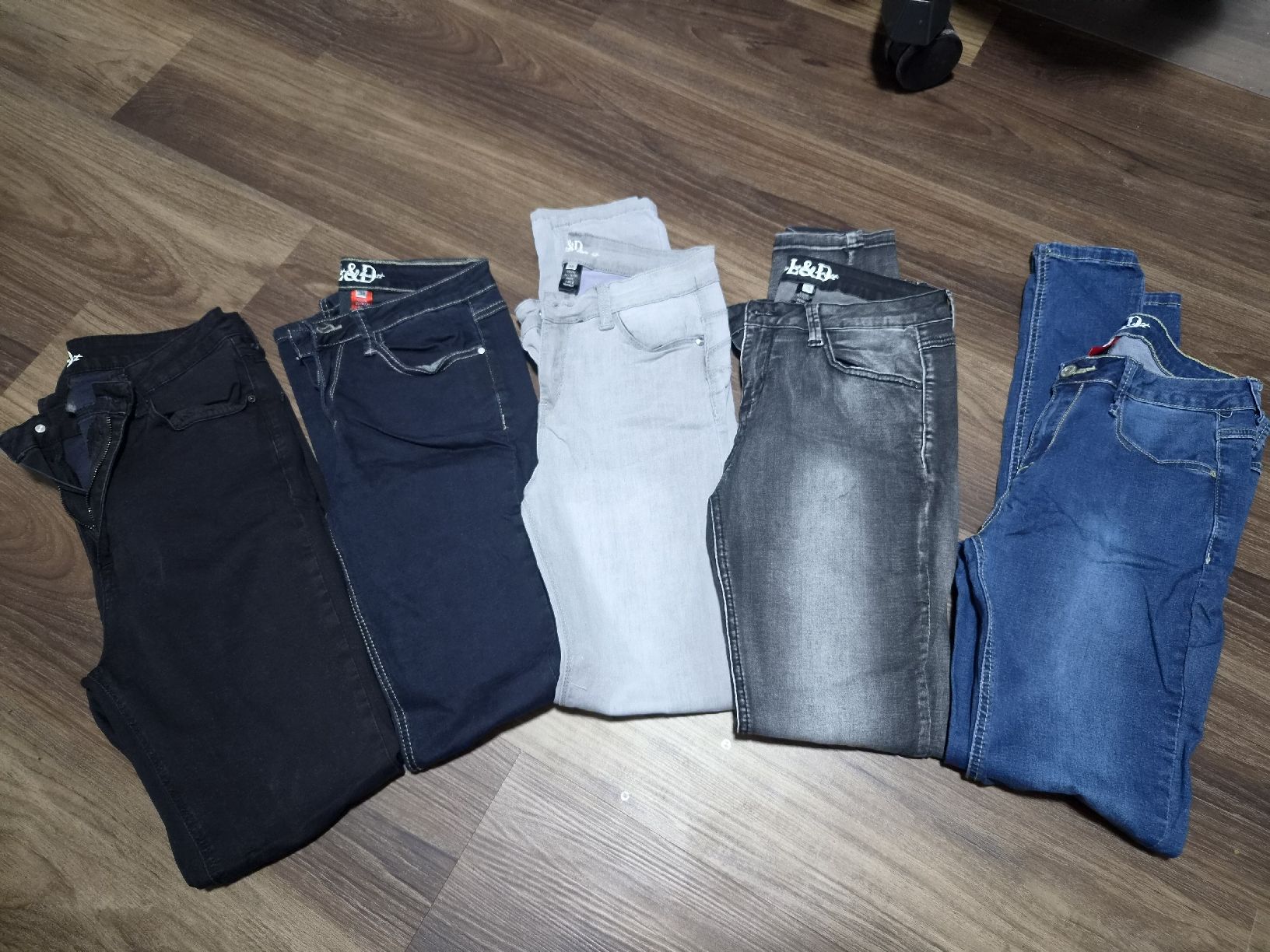 Lots de vêtements: Hosenpaket Grösse 38 – D'occasion à Altishofen par tammy05