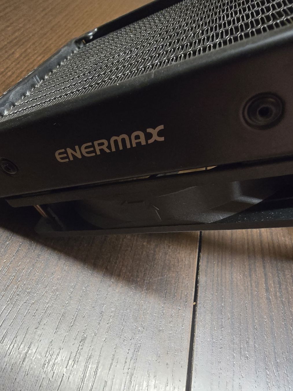 Componenti elettronici: Enermax Wasserkühlung CPU Kühler – Usato da Schlatt TG venduto da Andis3 2