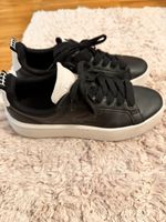 Lacoste Sneakers