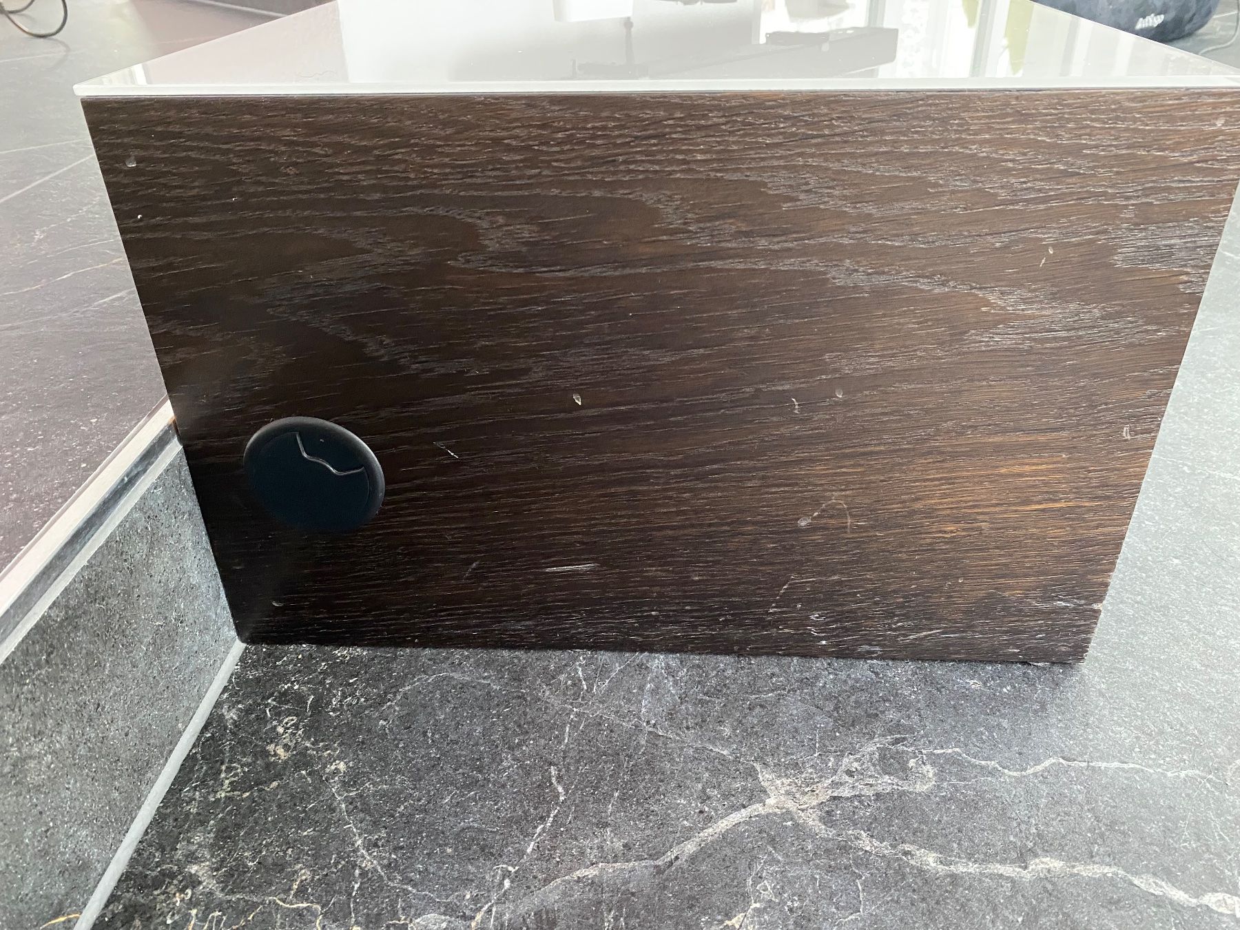 Mobili TV: Lowboard / TV-Möbel aus Holz, Glasabdeckung – Usato da Speicherschwendi venduto da ChHW 2