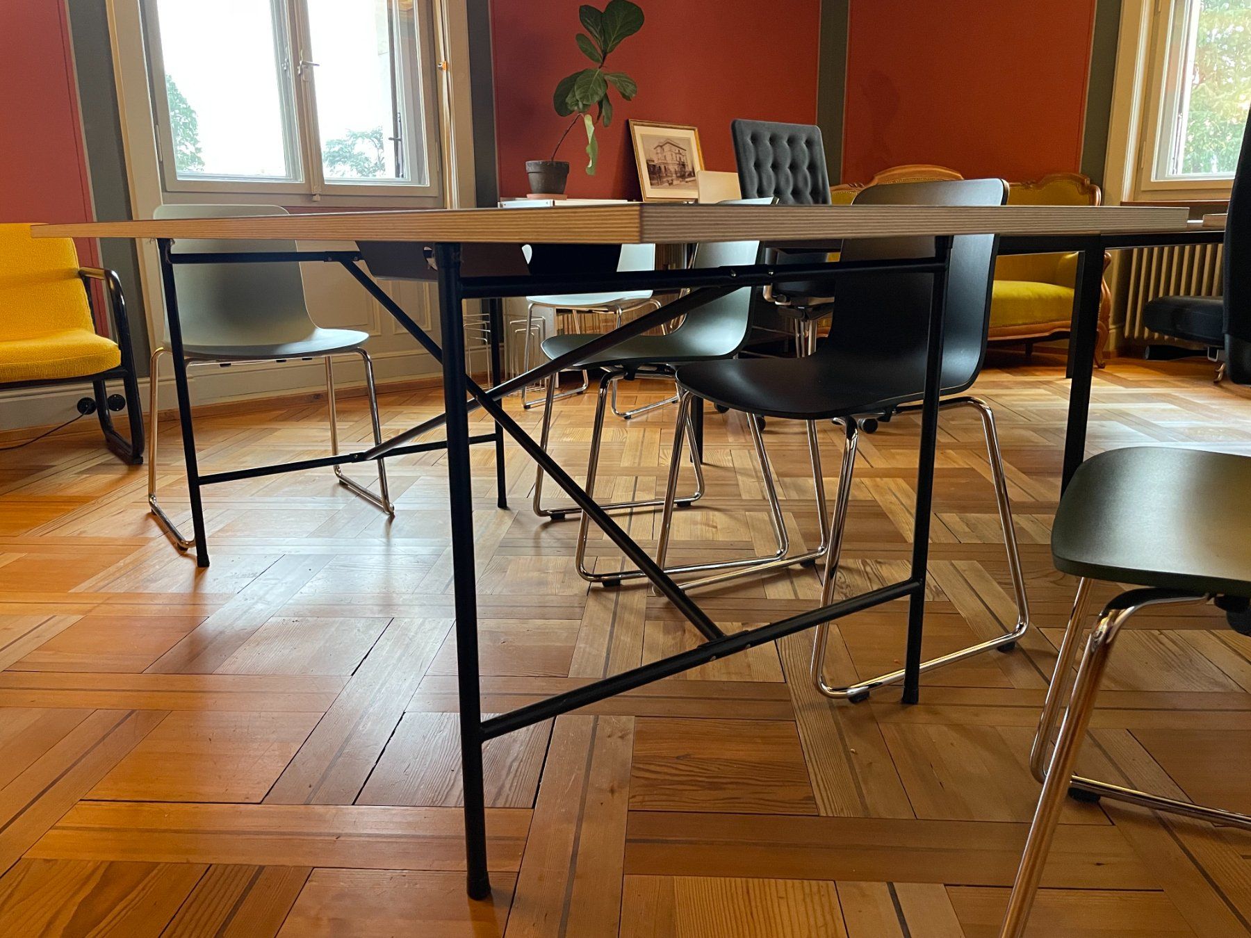 Bureaux: E2 Linoleumtisch – D'occasion à Zürich par Heimatschutzzentrum 4