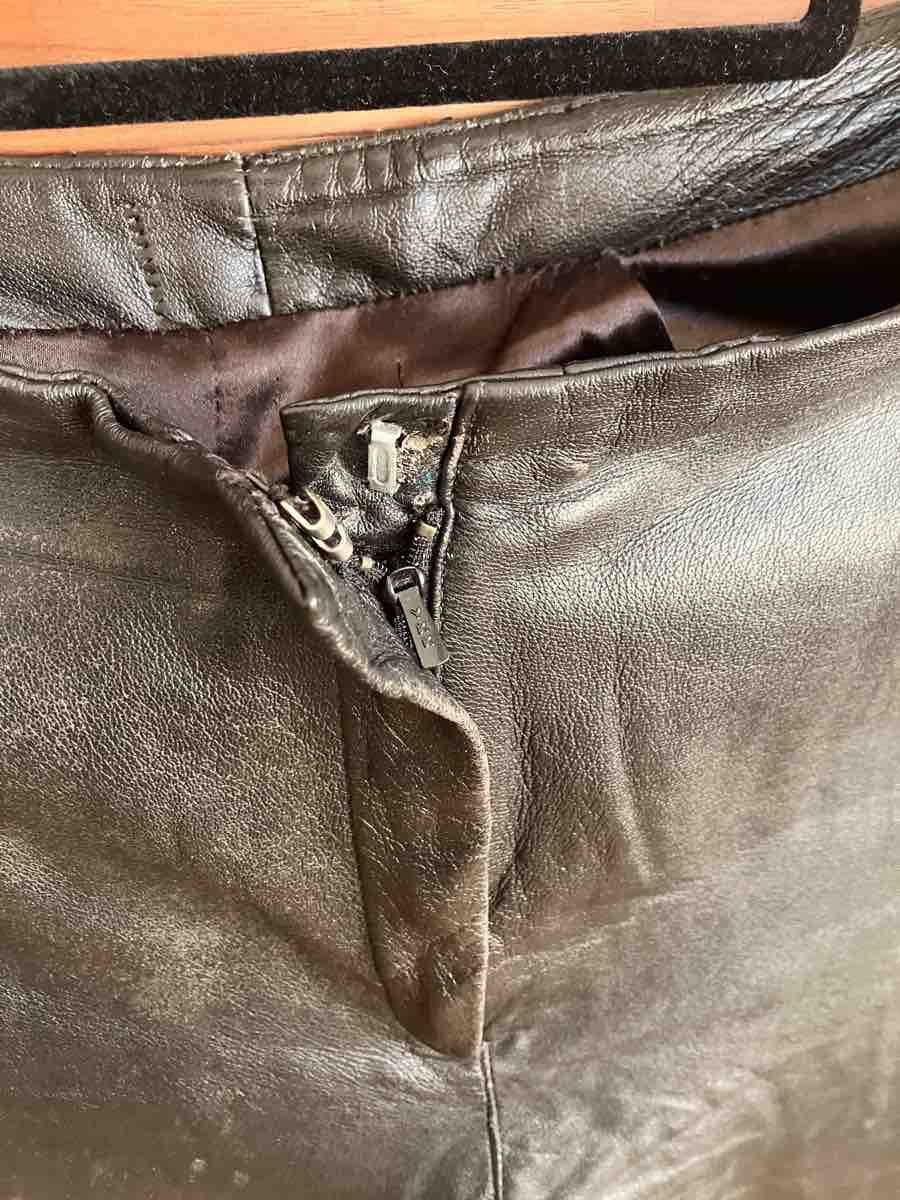 Pantaloni: Damen Lederhose Schwarz 32/30 – Usato da Zürich venduto da miriosa 3