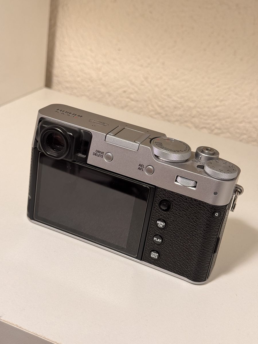 Fujifilm Fotocamera: New Fujifilm X100V - Silver – Nuovo (secondo la descrizione) da Lausanne venduto da per_nd75 3