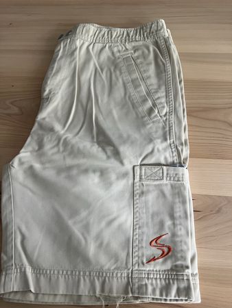 Shorts beige Grösse 52 neu mit Etikett