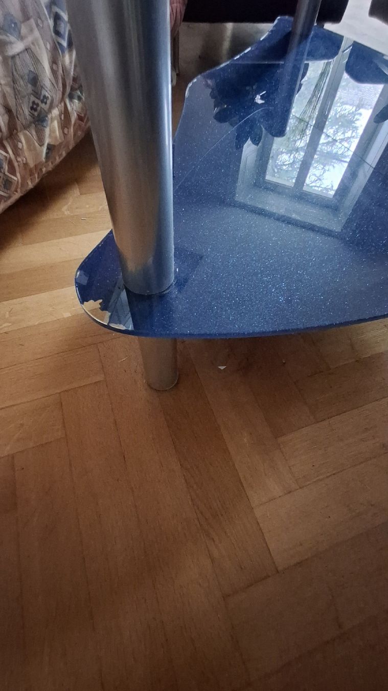 Mobili TV: Table basse en verre – Usato da La Chaux-de-Fonds venduto da pes_b9nw 1