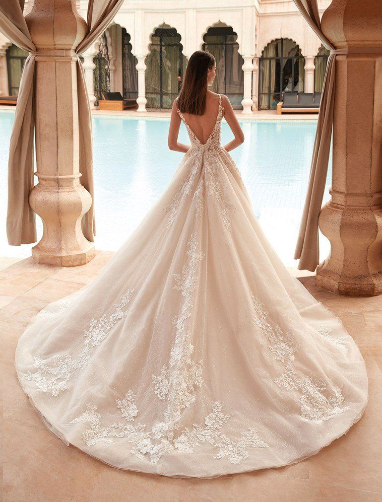 Kleider: Robe de mariée Demetrios 1107, T 44, couleur ivoire. – Neu (gemäss Beschreibung) aus Bex von Tiphaine 1