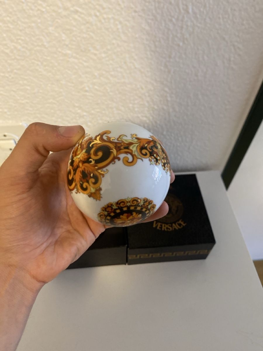 Rosenthal Toutes les décorations: Versace Rosenthal Barocco Weinachtskugel (Sammlerstück) – Neuf (Voir description) à Kriens par fel_xpt2 2