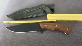 Handgefertigtes Carbon-Messer mit Holzgriff und Kydexscheide