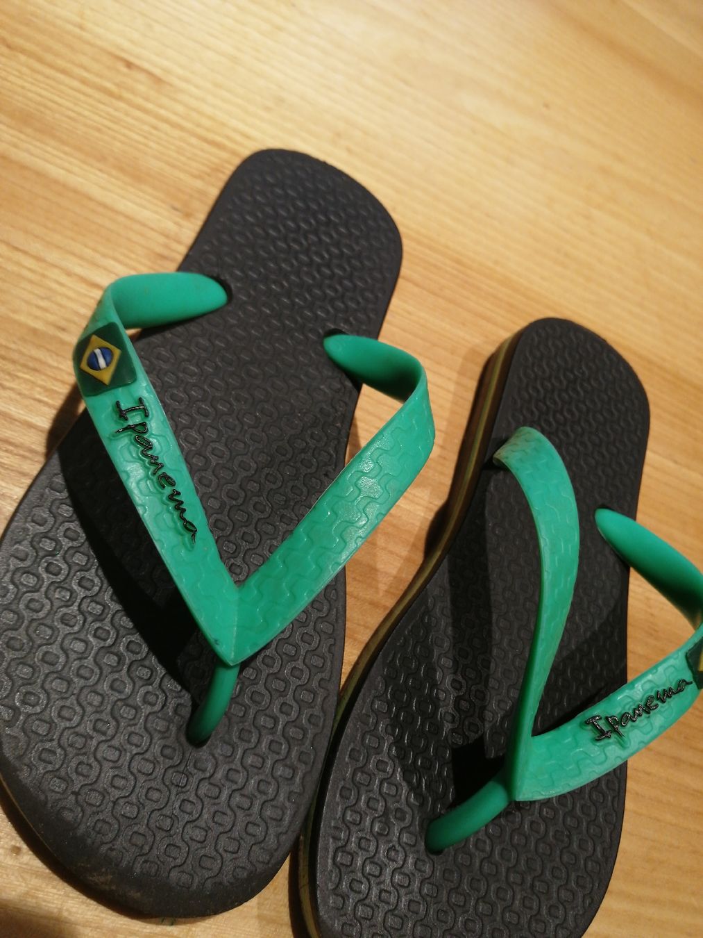 Schuhe für Jungen: Flip Flops Grösse 29 – Gebraucht aus Schwellbrunn von Chnobli13 2
