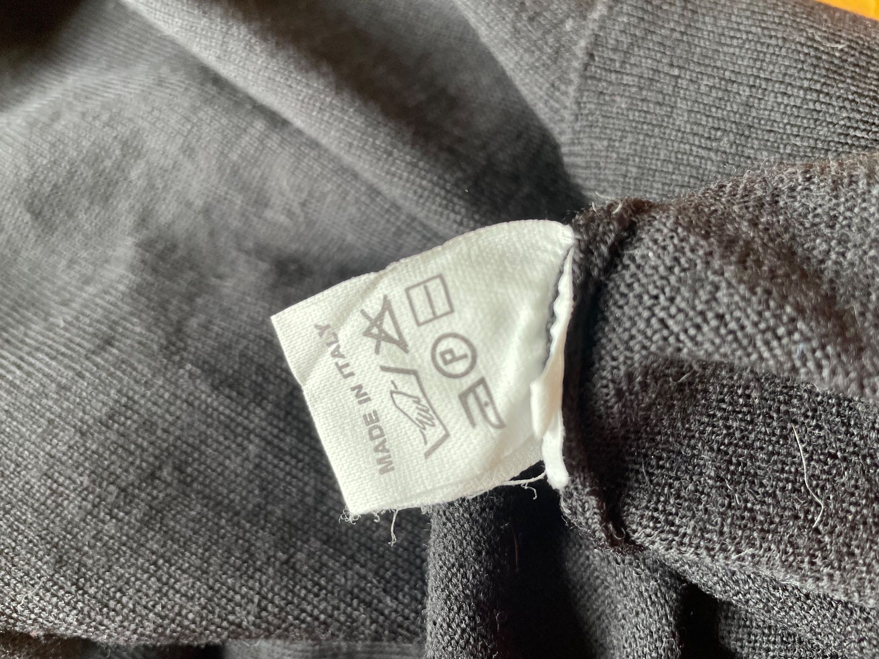 Givenchy Maglioni & Felpe: Pull laine Givenchy Men, vintage – Difettoso da Lausanne venduto da Elpi2014 9