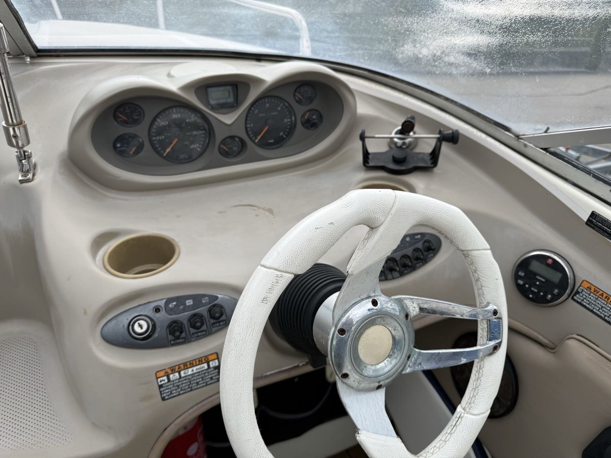 Bayliner Bateaux: Bayliner 212 Capri Motorboot – Défectueux à Kaltbach par Rudi886 7