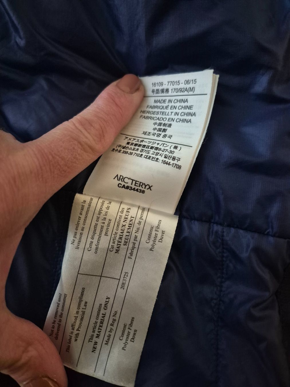 Arcteryx Cappotti: Arcteryx Daunenparka Gr.M – Usato da Küssnacht am rigi venduto da xxmajda 4