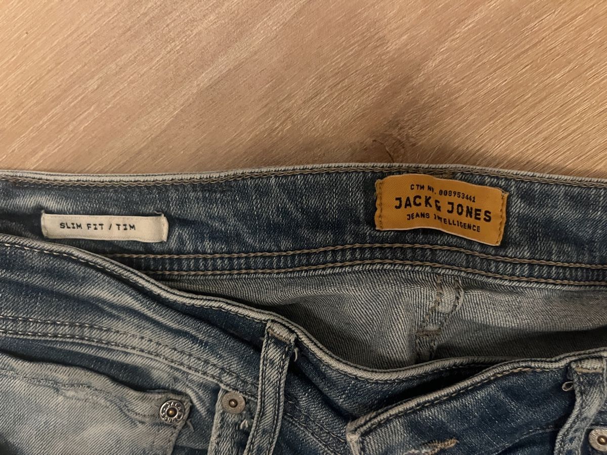 Jeans: Jack and Jones Jeans – Usato da Embrach venduto da Laura2386 1