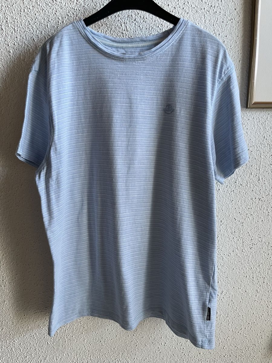 T-shirt: hellblaues T-Shirt - Tom Tompson – Nuovo (secondo la descrizione) da Jonschwil venduto da Julie1696